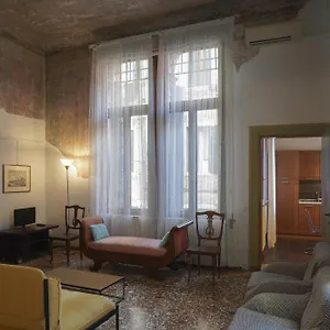 Apartment Melusina Rialto Historical Center, Venice